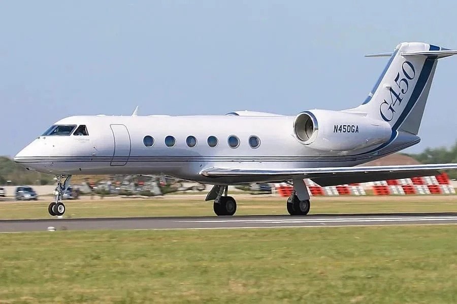 Gulfstream G450 (file image)